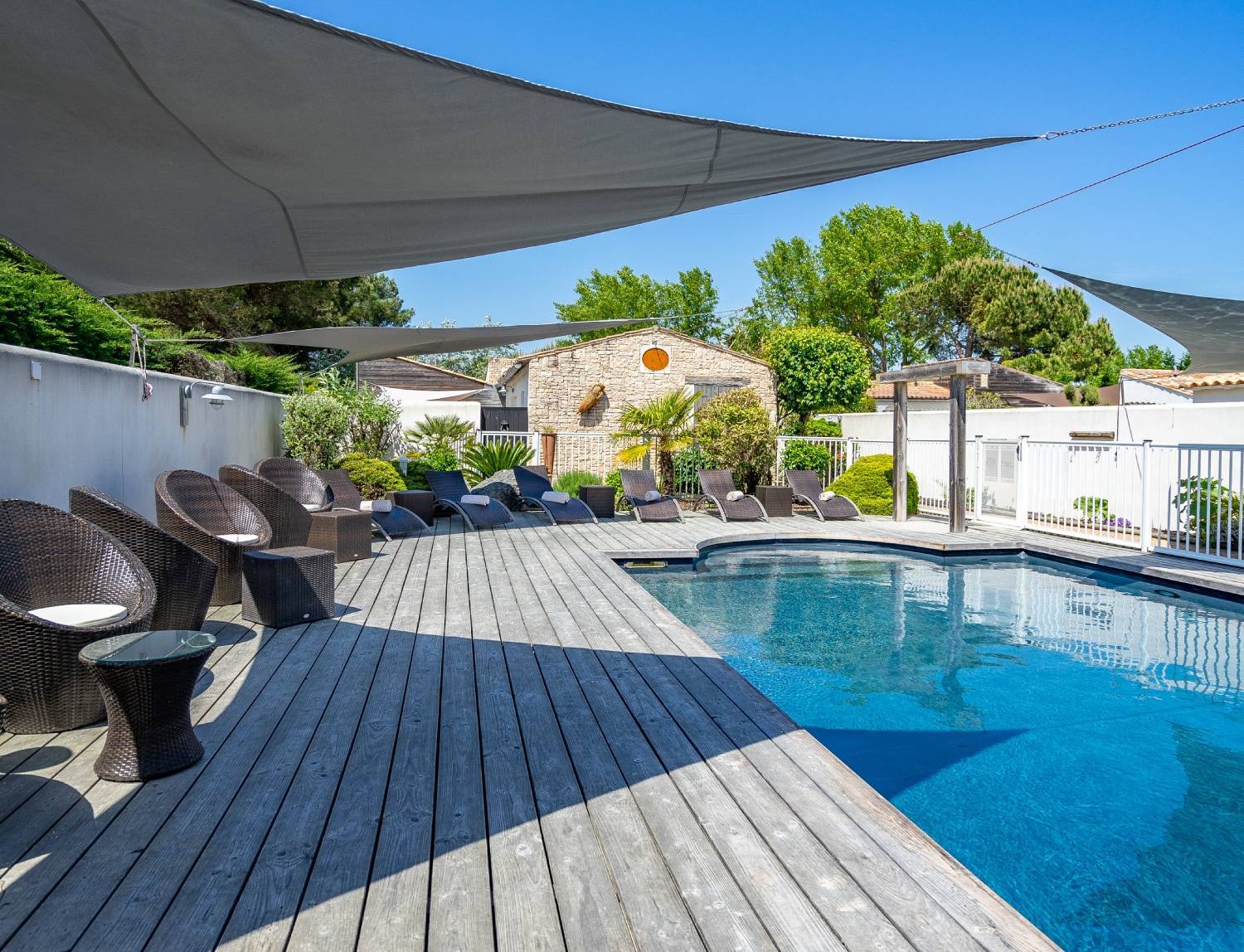 Piscine de l'Élégance Suites Hôtel Île de Ré